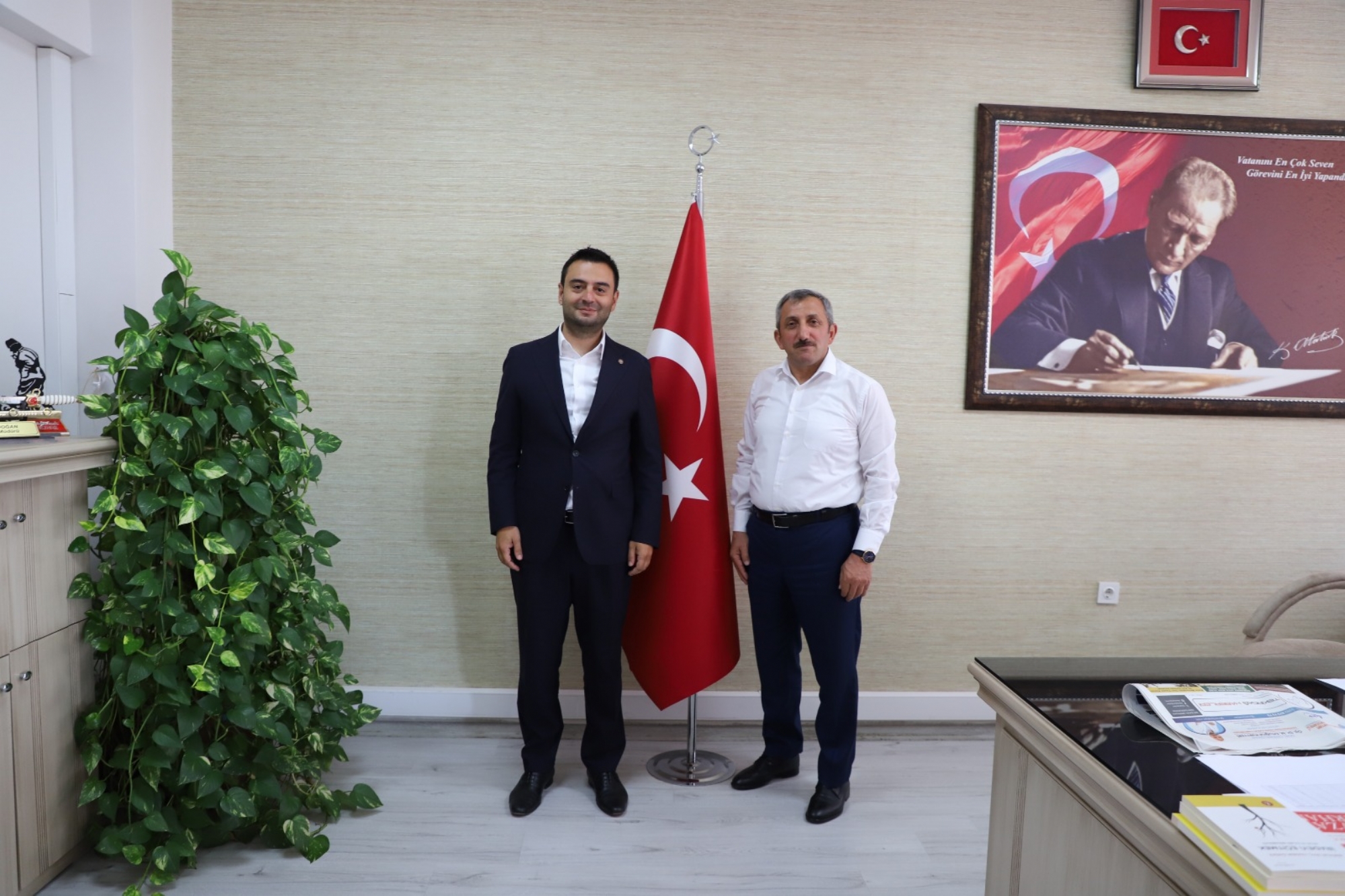 Yönetim Kurulu Başkanı İzzet VOLKAN´dan Çorlu İlçe Milli Eğitim Müdürlüğüne Ziyaret