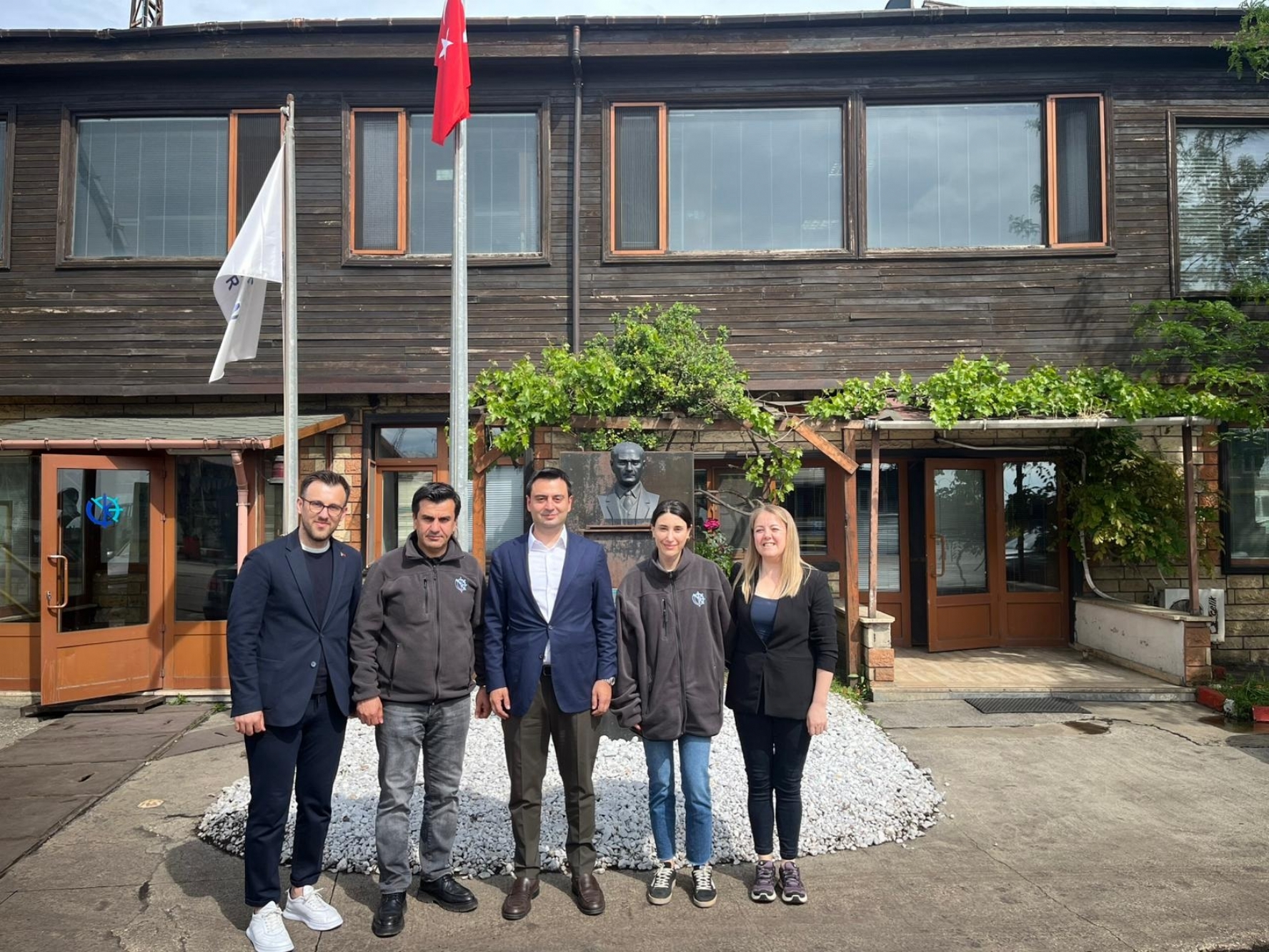 Çorlu TSO Yönetim Kurulu Başkanı İzzet VOLKAN´dan Kaptan Demir Çelik Firmasına Ziyaret