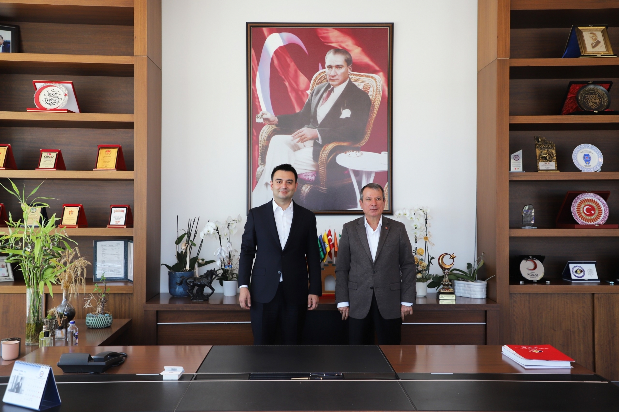 Kapaklı Kaymakamı Sayın Mustafa GÜRDAL Odamız Yönetim Kurulu Başkanı İzzet VOLKAN´ı Ziyaret Etti