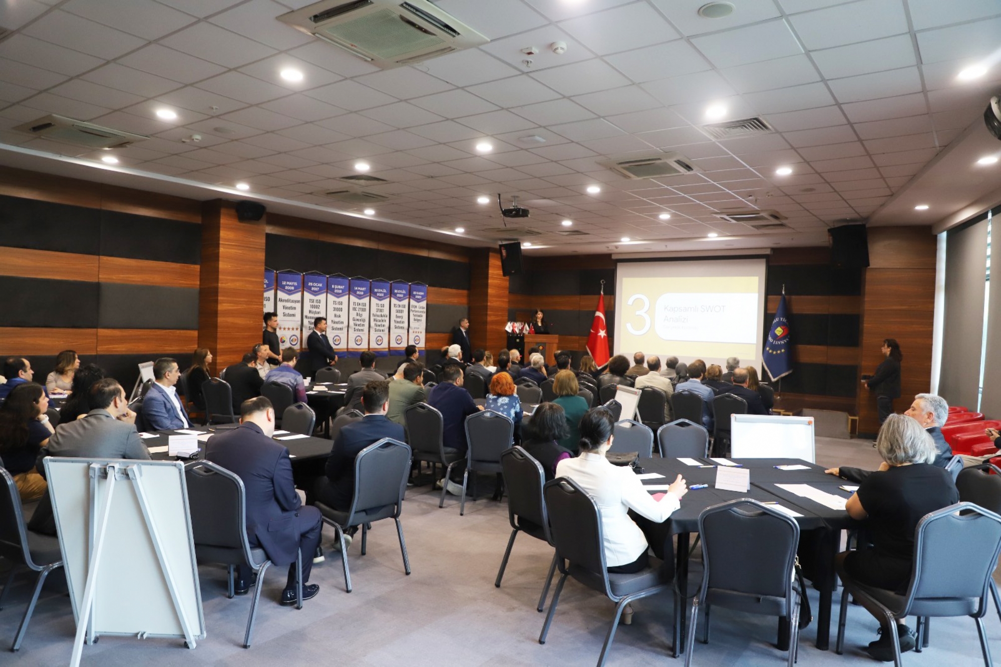 Çorlu Ticaret ve Sanayi Odası ile Tekirdağ Namık Kemal Üniversitesi İş Birliğinde Düzenlenen “Çorlu Bölgesinin Çok Boyutlu Analizi ve Mesleki Eğitimle Entegrasyonu Çalıştayı” Gerçekleşti
