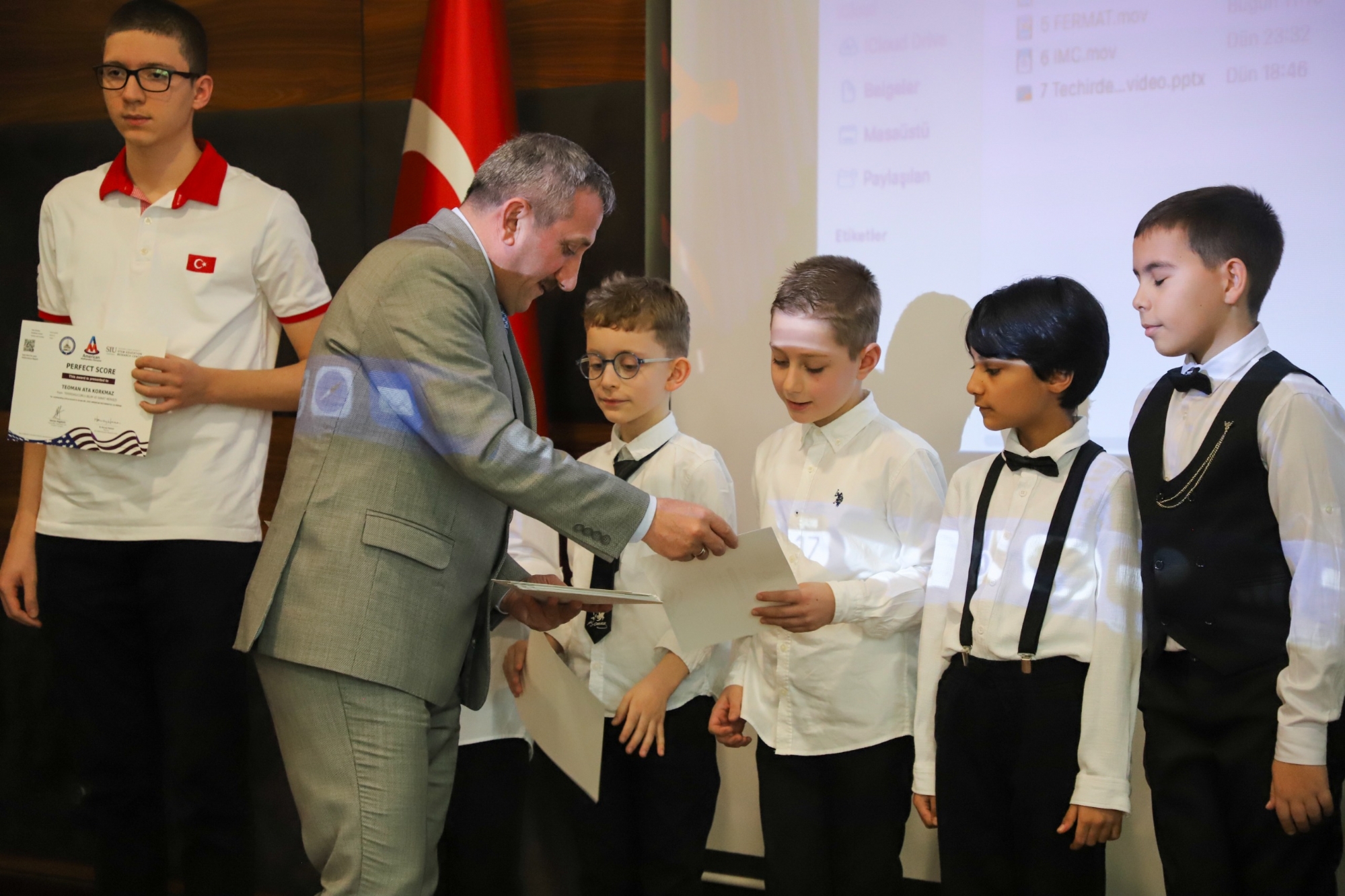 Odamız Ev Sahipliğinde Uluslararası Arenada Başarı Kazanan BİLSEM Öğrencilerine Ödül Töreni Düzenlendi