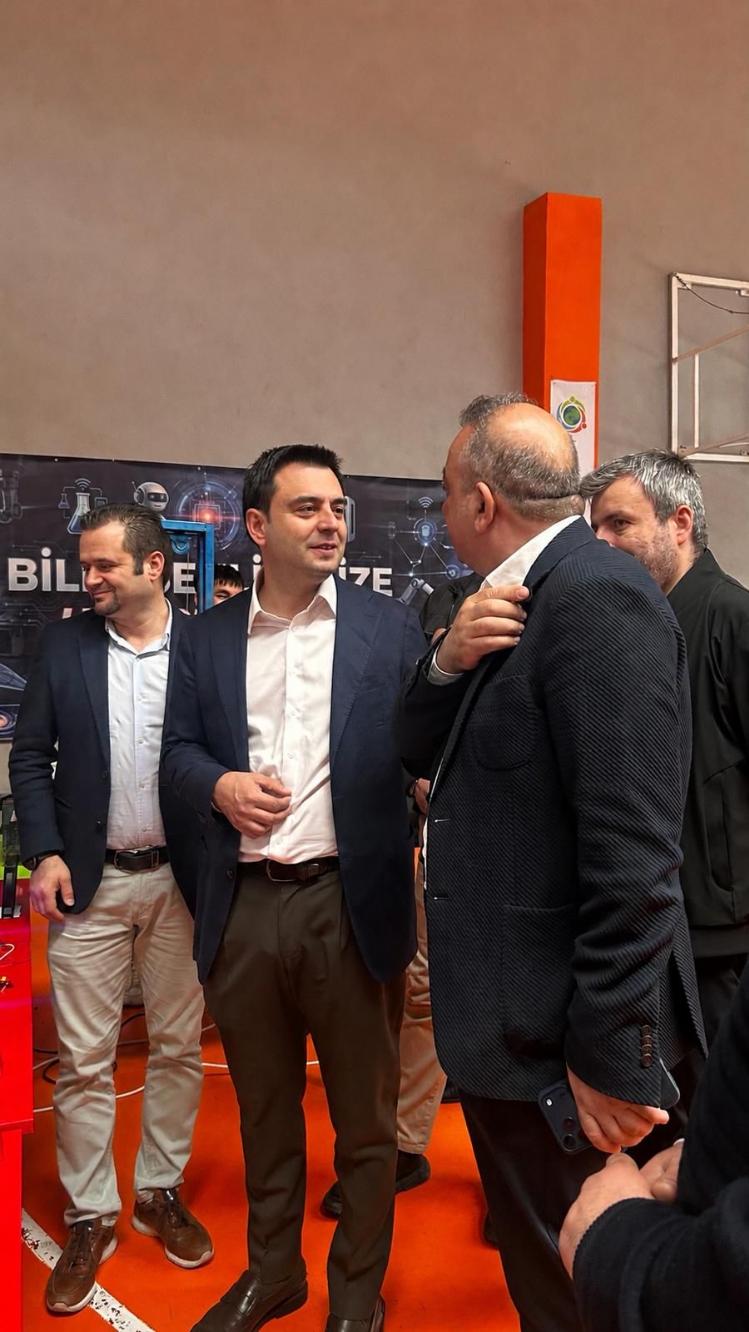 Çorlu Ticaret ve Sanayi Odası Yönetim Kurulu Başkanı İzzet VOLKAN, Topkapı Sur Okullarının Düzenlemiş Olduğu Bilim Şenliğine Katılım Sağladı.