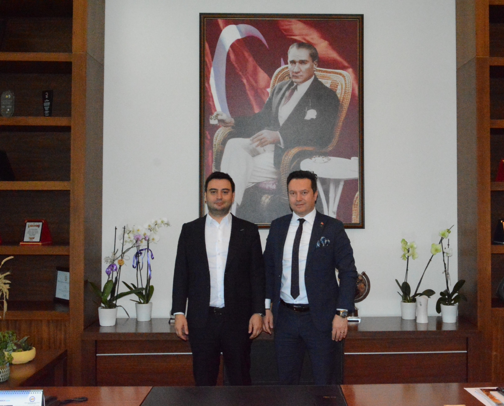 Çerkezköy Halk Bankası Şube Müdürü Erhan Tan  Odamız Yönetim Kurulu Başkanı İzzet Volkan´a  Ziyarette Bulundu