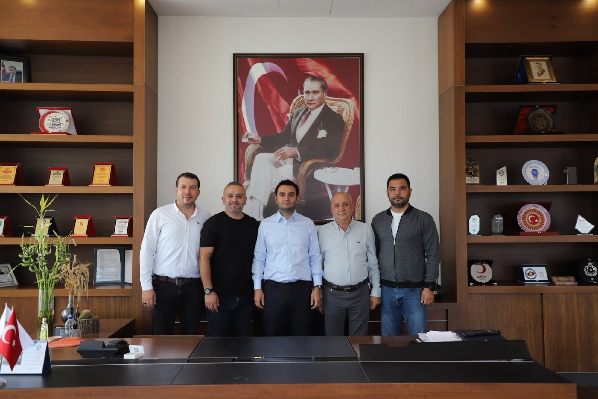 Naturel Kumlama, Muca Matbaacılık, Envir Mühendislik ve Oto Ayhan Yedek Parça Yetkililerinden Çorlu TSO Yönetim Kurulu Başkanı İzzet VOLKAN´a Ziyaret