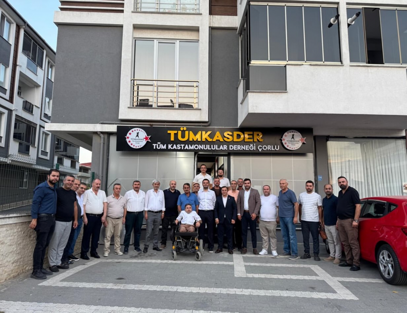 Yönetim Kurulu Başkanı İzzet VOLKAN´dan Çorlu TÜMKASDER´e Ziyaret