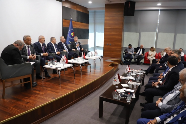 Tekstil Zirvesi Çalıştayı Gerçekleşti