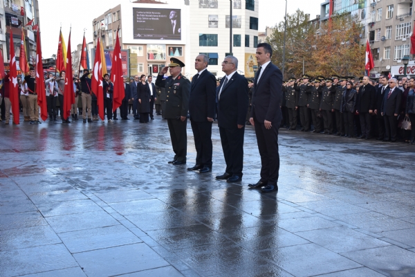 Odamz Ynetim Kurulu Bakan Yardmcs smail Krolu, 10 Kasm Atatrk Anma Trenlerine Katld