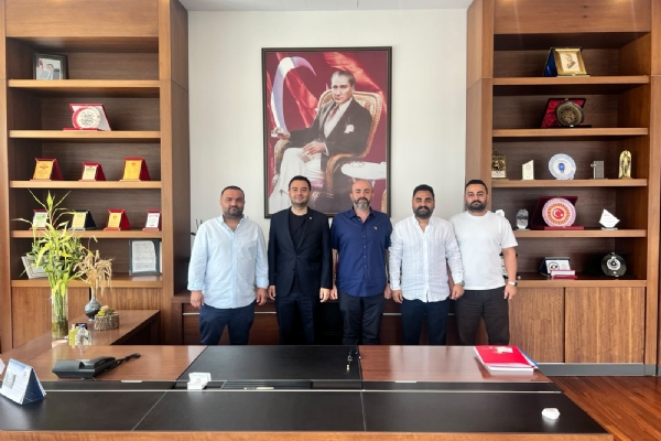 Y�ld�z Boya �n�aat ve Reisbey Bal�k  Restoran�&acute;ndan �orlu Ticaret ve Sanayi Odas� Y�netim Kurulu Ba�kan� �zzet VOLKAN&acute;a Ziyaret