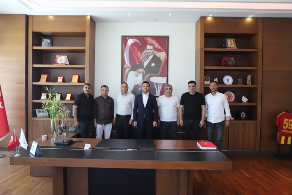 TRA�DER Trakya Anadolu �� �nsanlar�  Derne�i Ba�kan� Nimetullah EREN ve Dernek �yelerinden  Odam�z Y�netim Kurulu Ba�kan� �zzet VOLKAN&acute;a Ziyaret