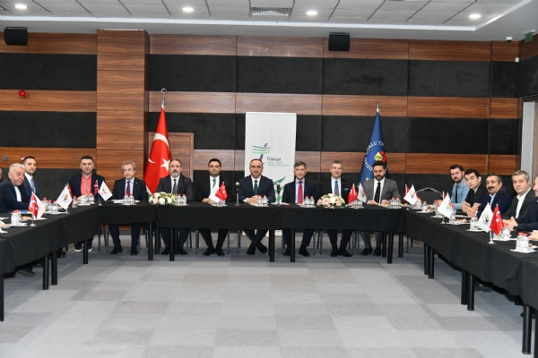 �orlu Ticaret ve Sanayi Odas� ile Trakya Kalk�nma Ajans�  �� Birli�inde D�zenlenen  Yerel Kalk�nma Hamlesi Program�n�n Detaylar�n�n Anlat�ld���  Bilgilendirme Toplant�s� Ger�ekle�ti