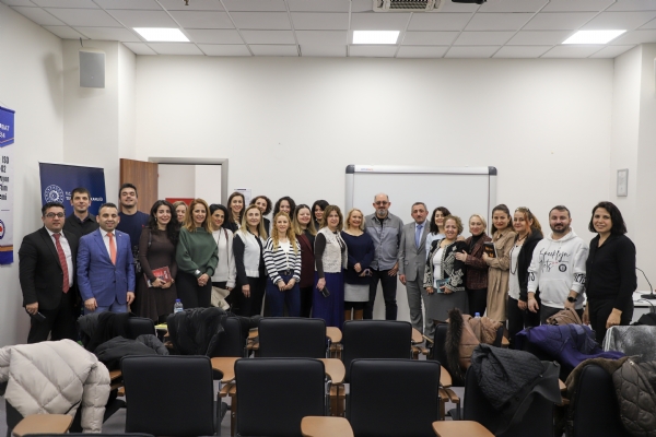 Odam�z ve �orlu �l�e Milli E�itim M�d�rl���  �� Birli�inde D�zenlenen  Prof. Dr. Sinan CANAN&acute;�n Konu�mac� Oldu�u  �Dijital D�nyada �nsan Kalmak� Semineri Ger�ekle�ti