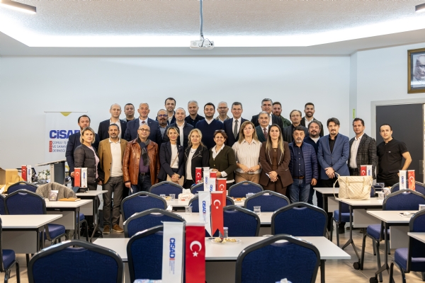orlu TSO Ynetim Kurulu Bakan zzet VOLKAN  Meclis Bakan Erdim NOYAN ve Ynetim Kurulu yesi                   Hseyin ERSOY SAD yeleriyle Sektrel stiare Toplantsnda  Bir Araya Geldi