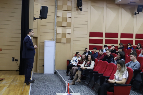Odamız Yönetim Kurulu Başkanı İzzet VOLKAN Mektebim Koleji Çorlu Kampüsü Kariyer Günlerine Katılım Sağladı