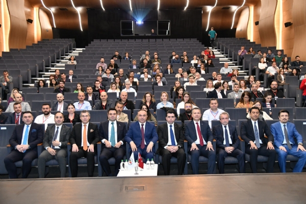 T.C. Sanayi ve Teknoloji Bakanlığı Ar-Ge ve Tasarım Merkezleri Uzmanlarının Katılımları İle Odamız İşbirliğiyle AR-GE ve Tasarım Merkezleri Bilgilendirme Toplantısı Gerçekleşti