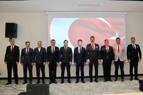 �orlu Ticaret ve Sanayi Odas� Meclis Ba�kan�  Erdim NOYAN �orlu Kaymakaml��� Taraf�ndan D�zenlenen Veda Yeme�ine Kat�ld�