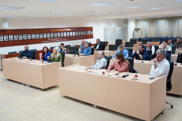 13.-1.-9.-11.-15.Meslek Komiteleri Çorlu Belediye Başkanı Ahmet Sarıkurt´u Ziyaret Etti