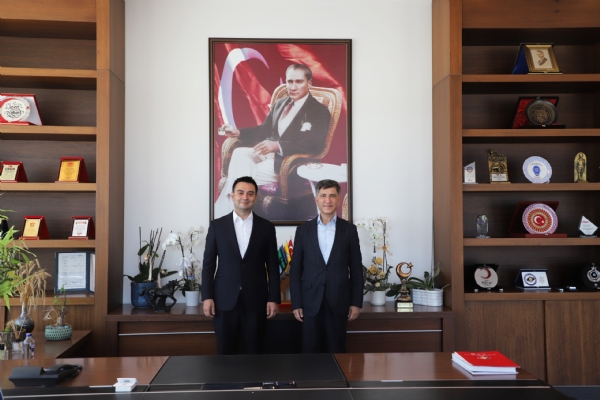 �orlu Kaymakam� Say�n Niyazi ERTEN&acute;den Odam�z Y�netim Kurulu Ba�kan� �zzet VOLKAN&acute;a Z�yaret