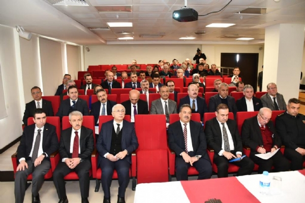 Yönetim Kurulu Başkanı İzzet Volkan Tekirdağ Valisi Aziz Yıldırımın Başkanlığında Düzenlenen Deprem Değerlendirme Toplantısı Katıldı