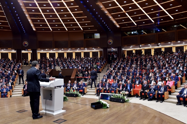 TOBB Delegeleri Hizmet eref Belgelerini Cumhurbakan Erdoan´n Elinden Ald