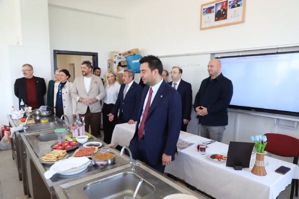 �orlu TSO Y�netim Kurulu Ba�kan� �zzet VOLKAN�dan �orlu MTAL�e Ziyaret