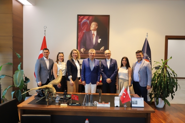Gi Group Heyetinden �orlu Ticaret ve Sanayi Odas� Meclis Ba�kan� Erdim NOYAN&acute;a Ziyaret