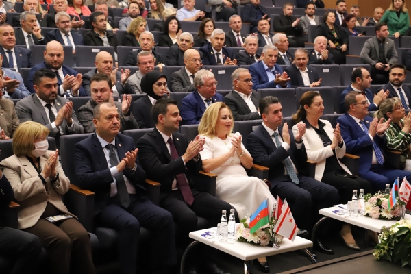 orlu Ticaret ve Sanayi Odas Ynetim Kurulu Bakan  zzet VOLKAN´n Ev Sahipliinde,  Kuzey Kbrs Trk Cumhuriyeti ve Azerbaycan  Temsilcilerinin Katlmyla Dzenlenen  Trk Dnyas  Forumu  Odamzda Gerekleti