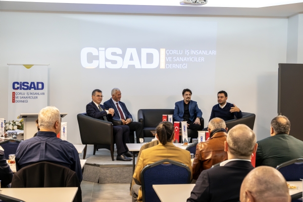 �orlu TSO Y�netim Kurulu Ba�kan� �zzet VOLKAN  Meclis Ba�kan� Erdim NOYAN ve Y�netim Kurulu �yesi                   H�seyin ERSOY ��SAD �yeleriyle Sekt�rel �sti�are Toplant�s�nda  Bir Araya Geldi