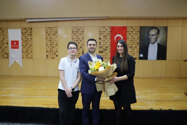 orlu Ticaret ve Sanayi Odas Ynetim Kurulu Bakan zzet Volkan, Mektebim Kolejinde Syleiye Katld