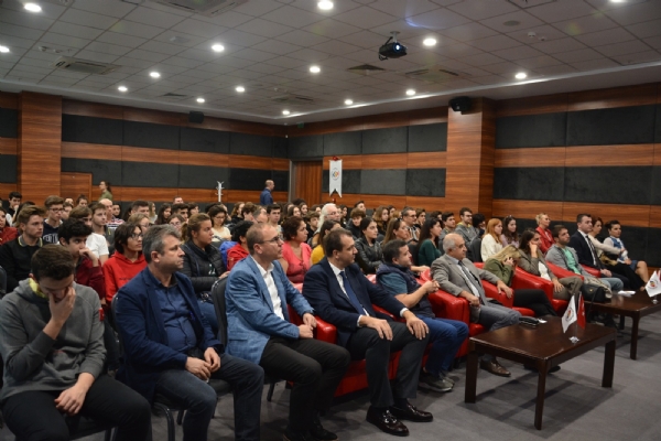 Eğitim ve Seminerler Kapsamında “İŞTE Mutluluk ve Başarı” Semineri Düzenlendi