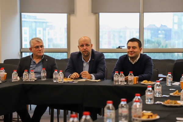 Trakya Tarm Makinalar Kmelenme UR-GE Projesi  Kapsamnda Dzenlenen  hracat Sreleri Eitimi Odamzda Gerekleti