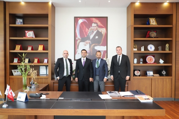 �ekerbank Yetkililerinden �orlu Ticaret ve Sanayi Odas� Y�netim Kurulu Ba�kan� �zzet VOLKAN�a Tebrik Ziyareti