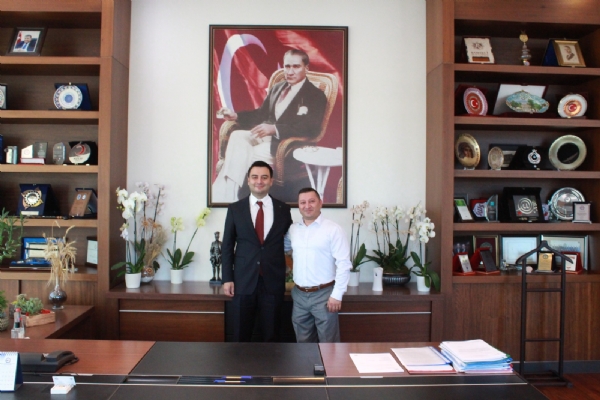 Çorlu Tapu Kadastro Genel Müdür Yardımcısı Ömer Yıldırım Avcı Odamız Yönetim Kurulu Başkanı İzzet Volkana Tebrik Ziyaretinde Bulundu