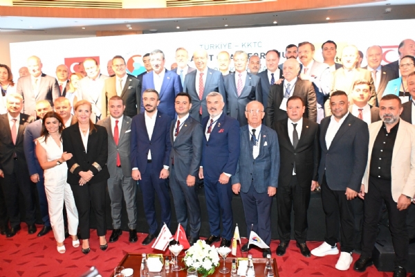 orlu Ticaret ve Sanayi Odas Ynetimi  Kbrs Trk Ticaret Odas ve Trkiye Odalar ve Borsalar Birlii birliinde Dzenlenen Trkiye-KKTC Ticaret Odas Forumu III. Ekonomi Konferansna Katlm Salad