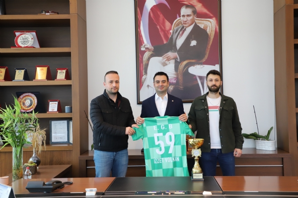 Ergene Gençlerbirliği Spor Kulübü Kulüp Başkanı Sayın Barış Lafcı Teknik Direktör Sayın Boğaç Abdurrahmanoğlu Odamız Yönetim Kurulu Başkanı İzzet VOLKANı Ziyaret Etti