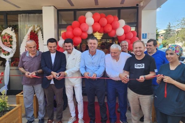 Odamz Ynetim Kurulu Bakan zzet VOLKAN Karadeniz Otel´in Alna Katlm Salad