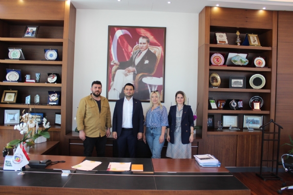 TEGV Yetkilileri; Damla Bul, Alper Koçak ve TEGV Gönüllüsü Burcu Adıgüzel Odamız Yönetim Kurulu Başkanı İzzet Volkana Ziyarette Bulundu