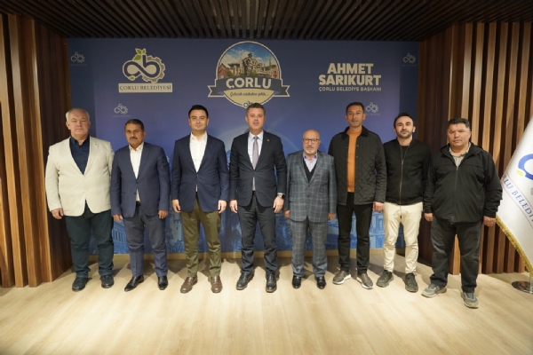 �orlu Ticaret ve Sanayi Odas�  Y�netim Kurulu Ba�kan� �zzet VOLKAN  ve  6. Meslek Komitesi  �orlu Belediye Ba�kan� Say�n Ahmet SARIKURTu  Ziyaret Etti