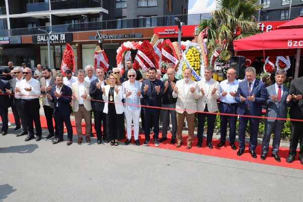 Odamız Yönetim Kurulu Başkanı İzzet VOLKAN Özcanlar Köfte´nin Yeni Şube Açılış Törenine Katıldı