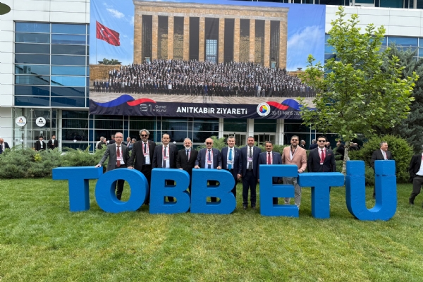 TOBB Bakan Sayn M.Rifat HSARCIKLIOLUnun  Ev Sahipliinde Dzenlenen TOBB 81. Genel Kurulu Gerekleti