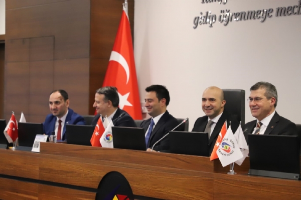 KOSGEB Ba�kan�  Say�n Ahmet Serdar �BRAH�MC�O�LU&acute;dan  Odam�za Ziyaret