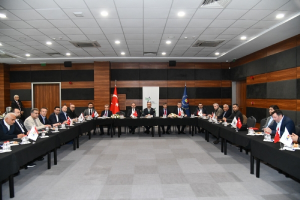 �orlu Ticaret ve Sanayi Odas� ile Trakya Kalk�nma Ajans�  �� Birli�inde D�zenlenen  Yerel Kalk�nma Hamlesi Program�n�n Detaylar�n�n Anlat�ld���  Bilgilendirme Toplant�s� Ger�ekle�ti