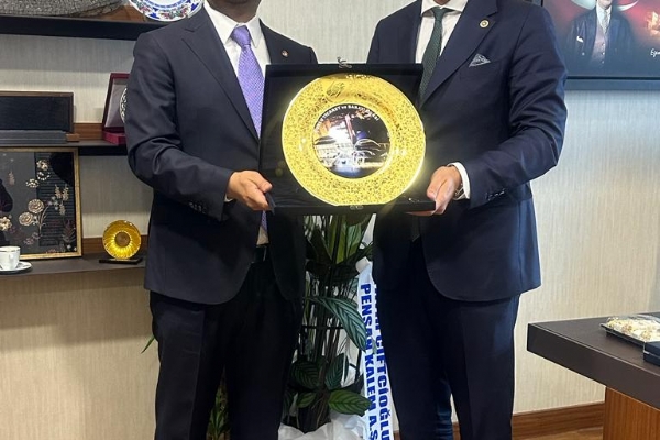orlu TSO´dan Ak Parti Tekirda Milletvekili Sayn Gkhan Dikta´a Ziyaret