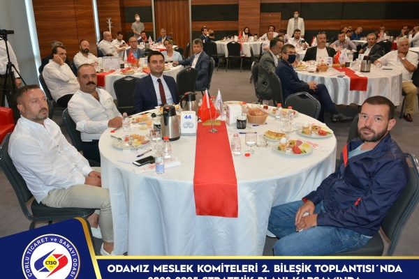 Odamz Meslek Komiteleri 2. Bileik Toplants´nda 2022-2025 Stratejik Plan Kapsamnda SWOT Analizi Deerlendirildi