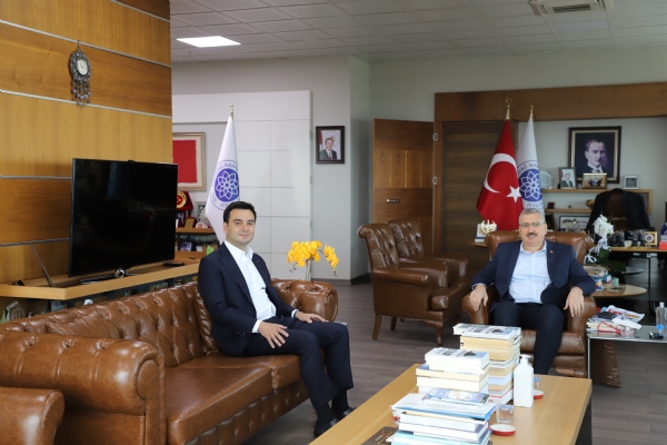 orlu Ticaret ve Sanayi Odas  Ynetim Kurulu Bakan zzet Volkan  Namk Kemal niversitesi Rektr  Prof. Dr. Mmin ahin´i Makamnda Ziyaret Etti