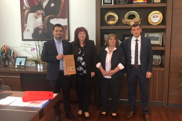 Ynetim Kurulu Bakanmz zzet Volkan, Bulgaristandan Gelen Misafirlerini Arlad