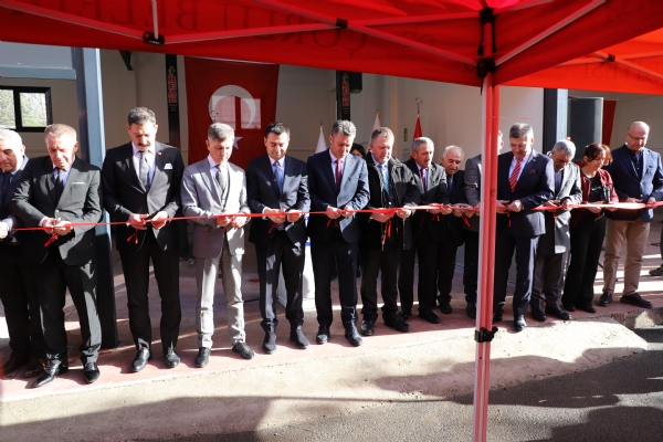 Mavi Yaka Mesleki E�itim Merkezinin  A��l�� T�reni Ger�ekle�ti