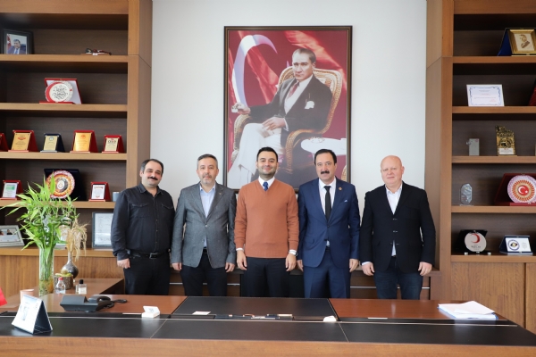 Türk Dünyası Mühendisler ve Mimarlar Birliği Derneği Odamız Yönetim Kurulu Başkanı İzzet Volkan´ı Ziyaret Eti