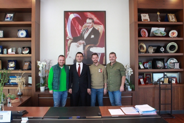 Ozan Leblebici, Tunahan Turhan ve Bahadır Öztürk Odamız Yönetim Kurulu Başkanı İzzet Volkan´a Tebrik Ziyaretinde Bulundu