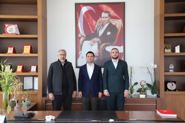 Express Kargo Firmas� Sat�� ve Pazarlama Yetkilisi Recep �AKAR  ve Y�r�kler Ayakkab� Yetkilisi Erol Y�R�K&acute;ten  �orlu TSO Y�netim Kurulu Ba�kan� �zzet VOLKANa Ziyaret