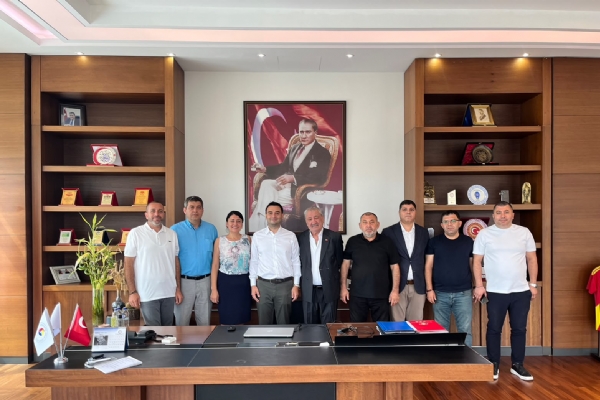Dernek Temsilcilerinden Y�netim Kurulu Ba�kan� �zzet VOLKAN�a Ziyaret